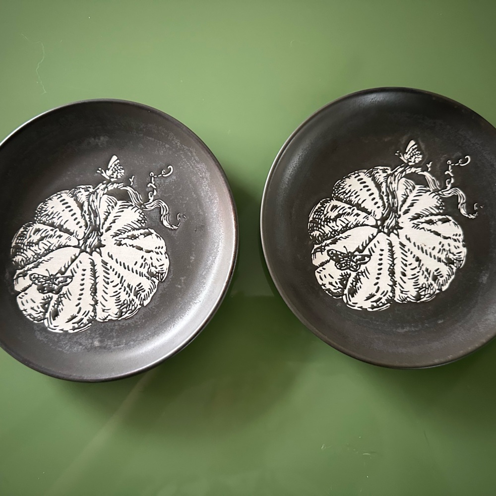 Black and White Pumpkin Design Plates